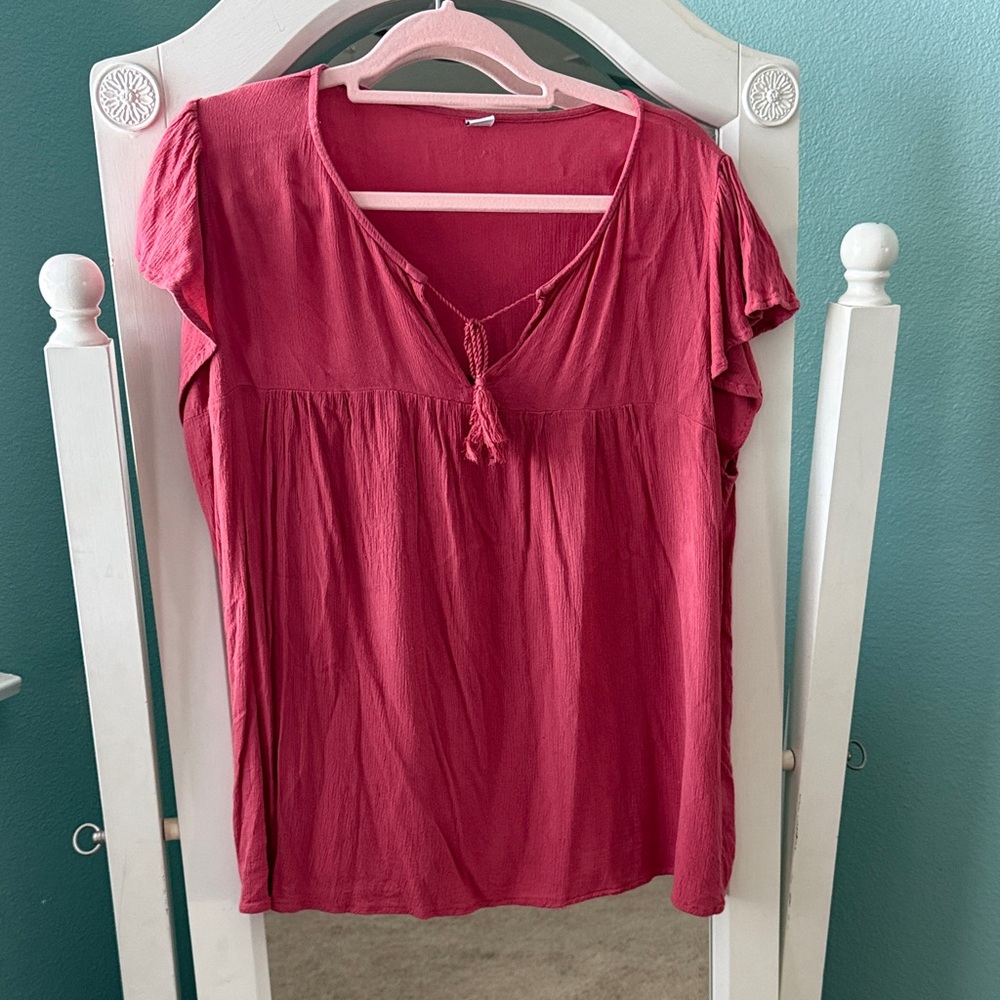 Old Navy Women's Rose Flutter Sleeve Blouse